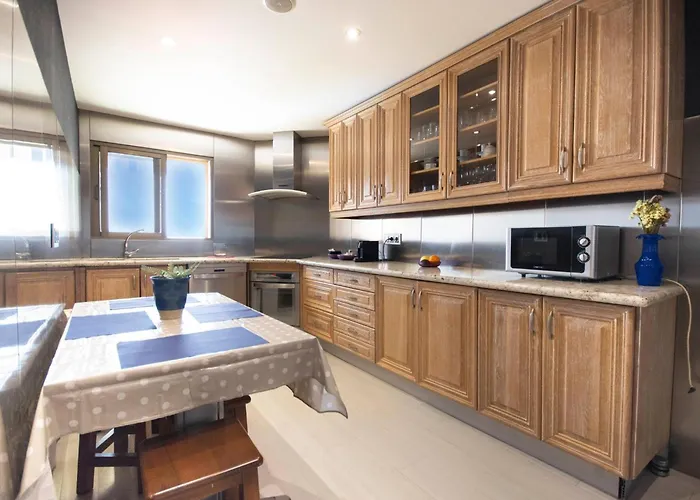 Sunbeach Sol Y Playa 公寓 *